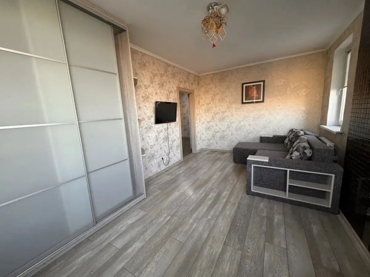 Фото Selling a 1-room apartment, 43 sq.m., Feodosiiska Street 1а Kyiv, price: 83000 $, code 2036