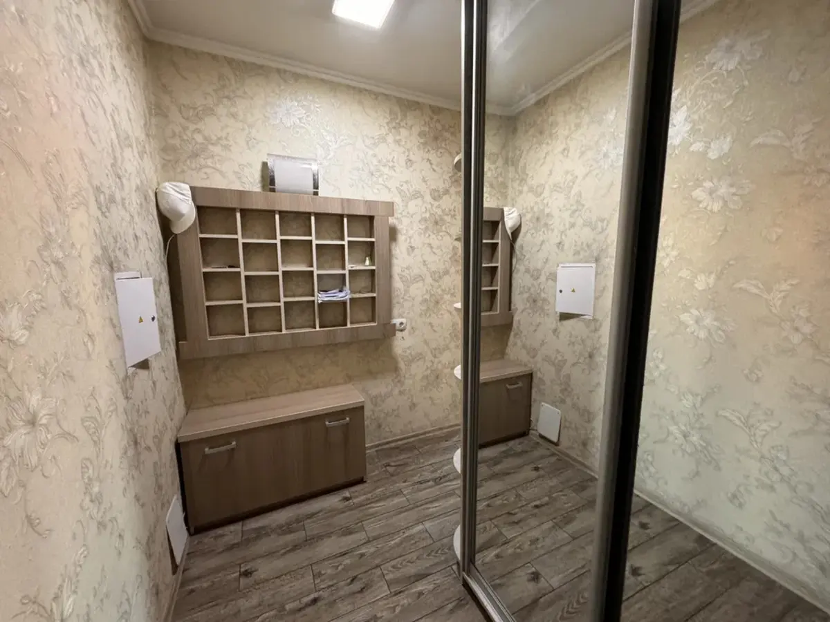 Фото Selling a 1-room apartment, 43 sq.m., Feodosiiska Street 1а Kyiv, price: 83000 $, code 2036