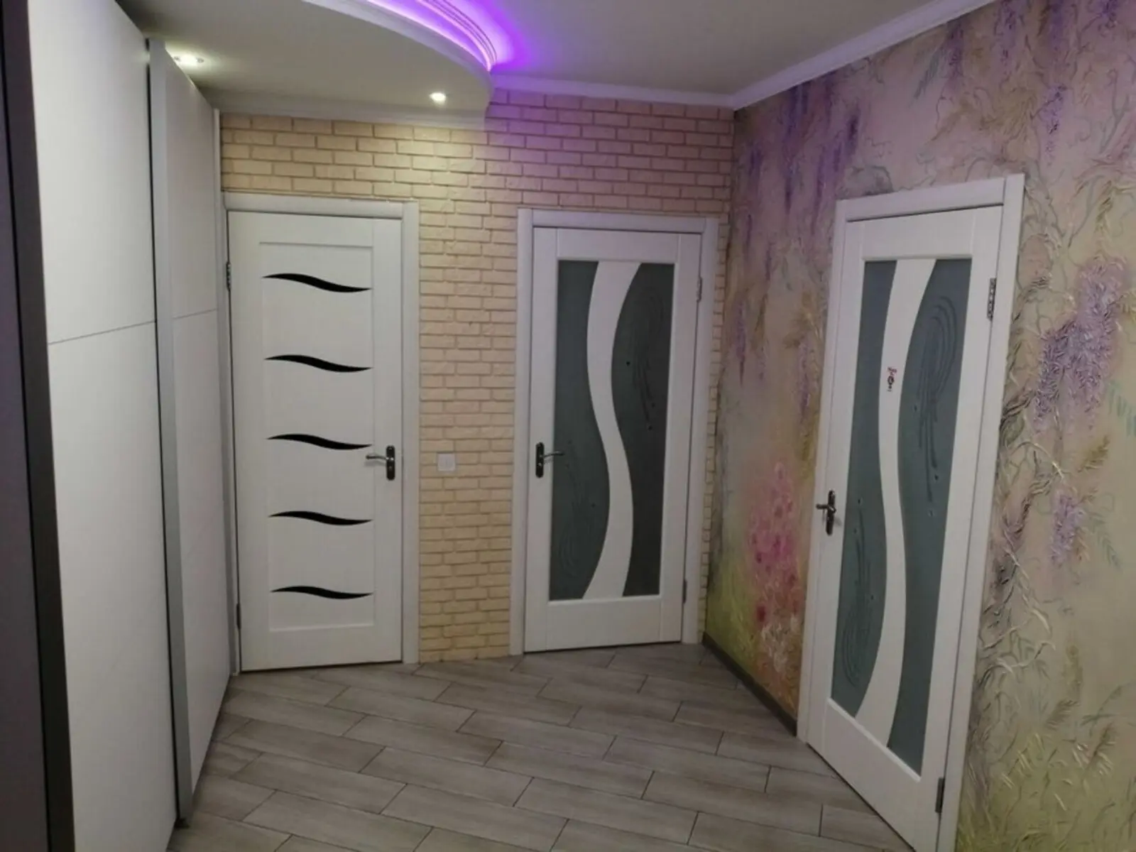 Фото Selling a 2-room apartment, 71 sq.m., Voskresenska Street  Kyiv, price: 115000 $, code 2064
