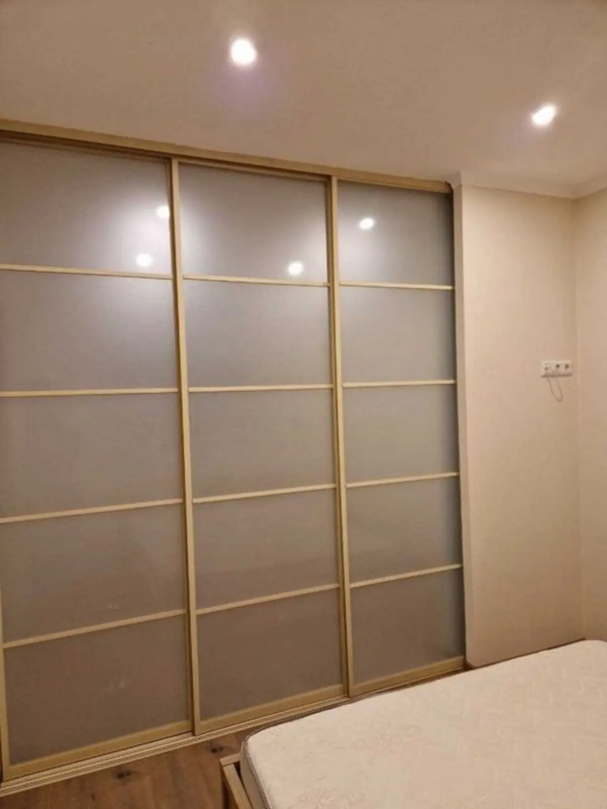 Фото Продаю 2 кімнатну квартиру, 67 кв. м, Світла вул. 3д Київ, ціна: 74000 $, код 2065