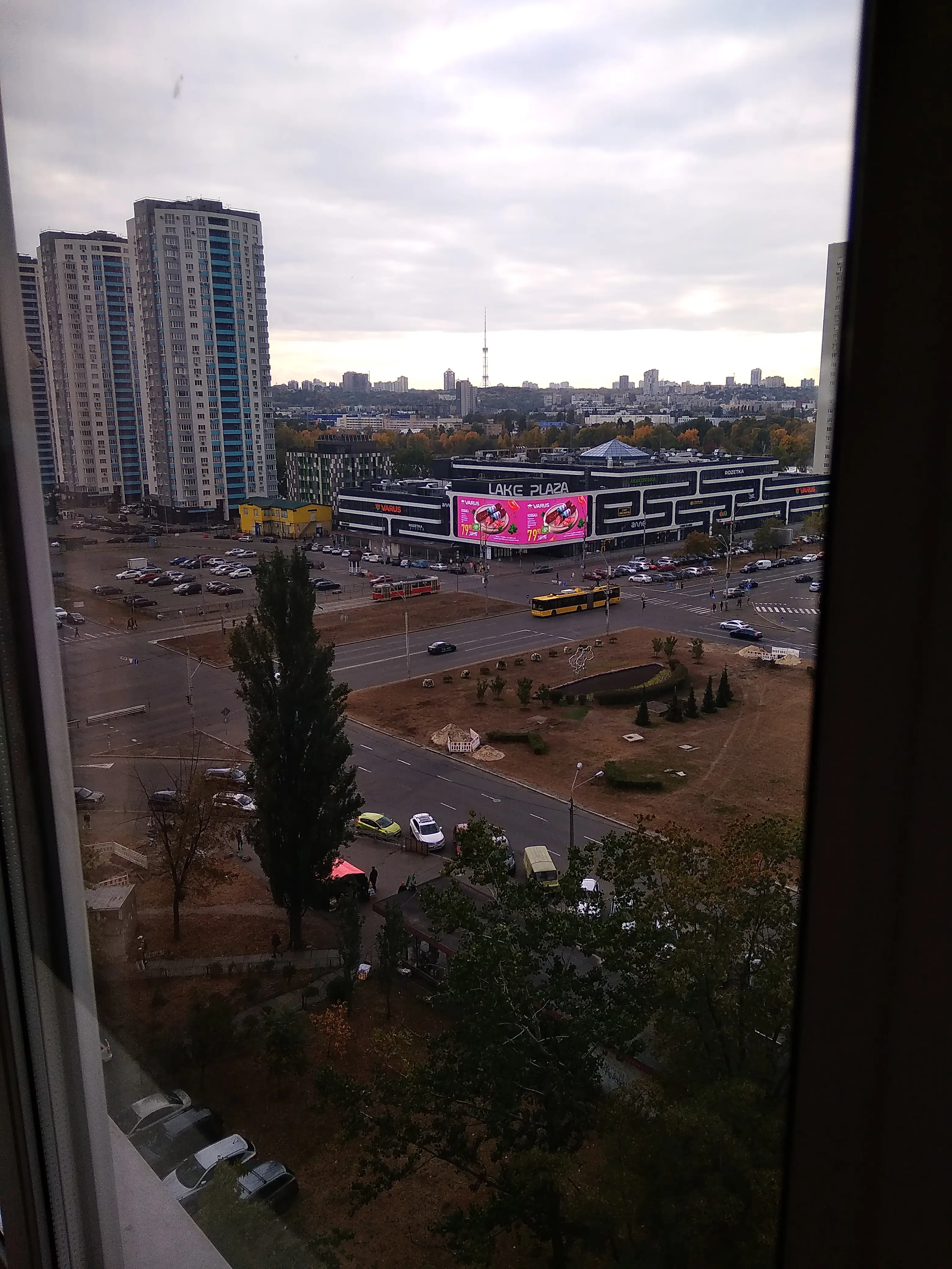 Фото Зняти 1 кімнатну квартиру, Оболонська пл. (Дружби Народів СРСР)  Київ в довгострокову оренду, ціна: 13990 UAH, код 2077