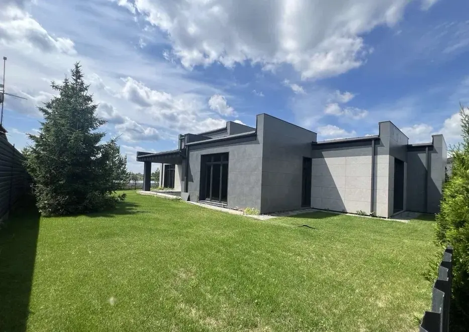 Фото Продаю будинок, 232 кв. м, Центральна вул.  Київ, ціна: 305000 $, код 2079
