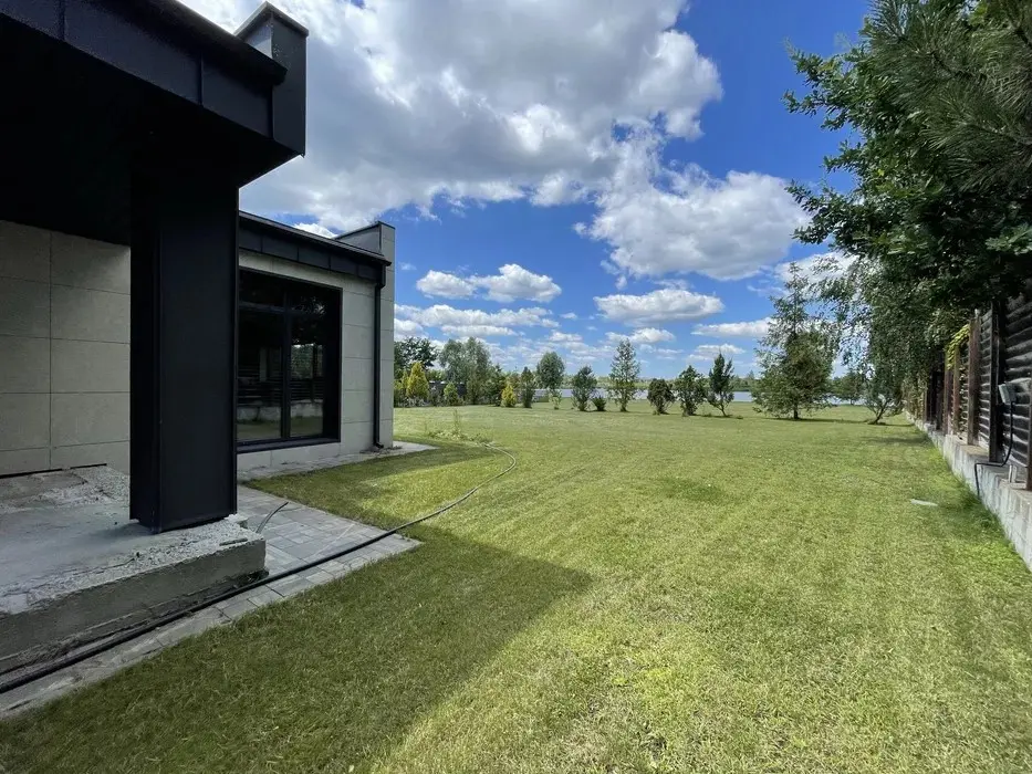 Фото Продаю будинок, 232 кв. м, Центральна вул.  Київ, ціна: 305000 $, код 2079
