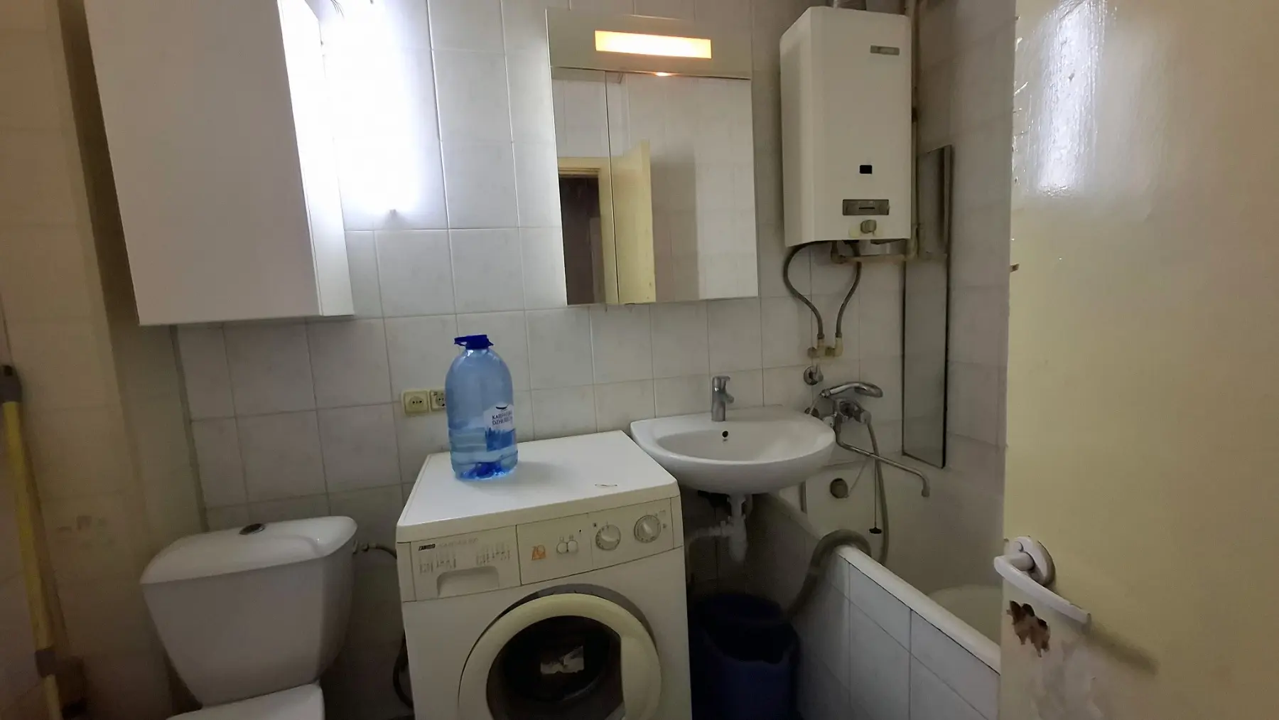 Фото Selling a 2-room apartment, 52 sq.m., Myronosytska Street 99 Kharkiv, price: 38000 $, code 2081
