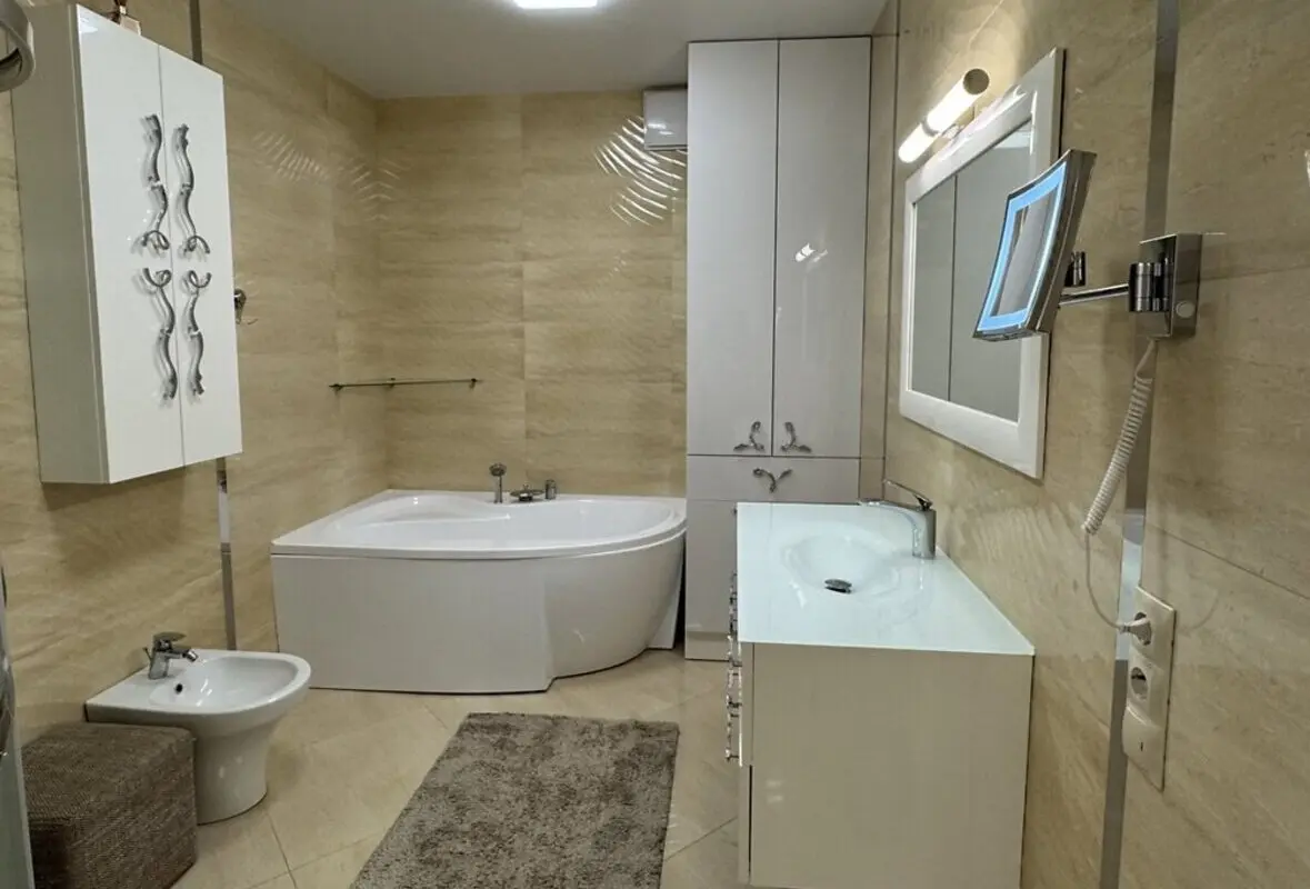 Фото Selling a 4-room apartment, 112 sq.m., Metrolohichna Street 54 Kyiv, price: 197000 $, code 2086