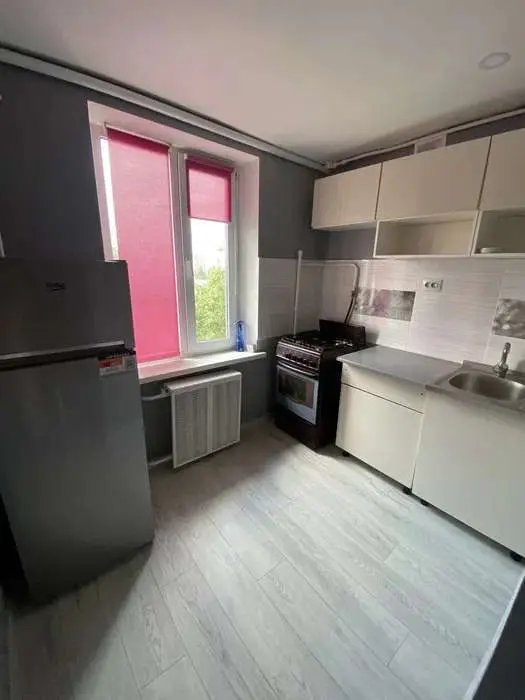 Фото Продаю 1 кімнатну квартиру, 29 кв. м, Вифлеємська вул. (Академіка Шліхтера) 6 Київ, ціна: 37500 UAH, код 2098