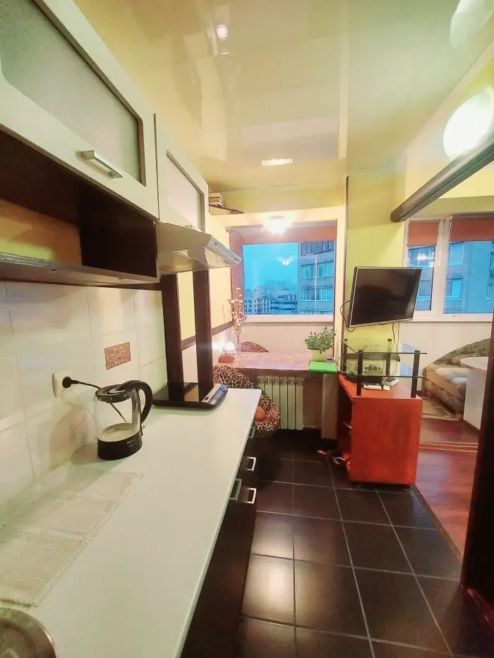 Фото Продаю 1 кімнатну квартиру, 32 кв. м, Ломаківська вул. (Мічуріна) 2 Київ, ціна: 63700 $, код 2099