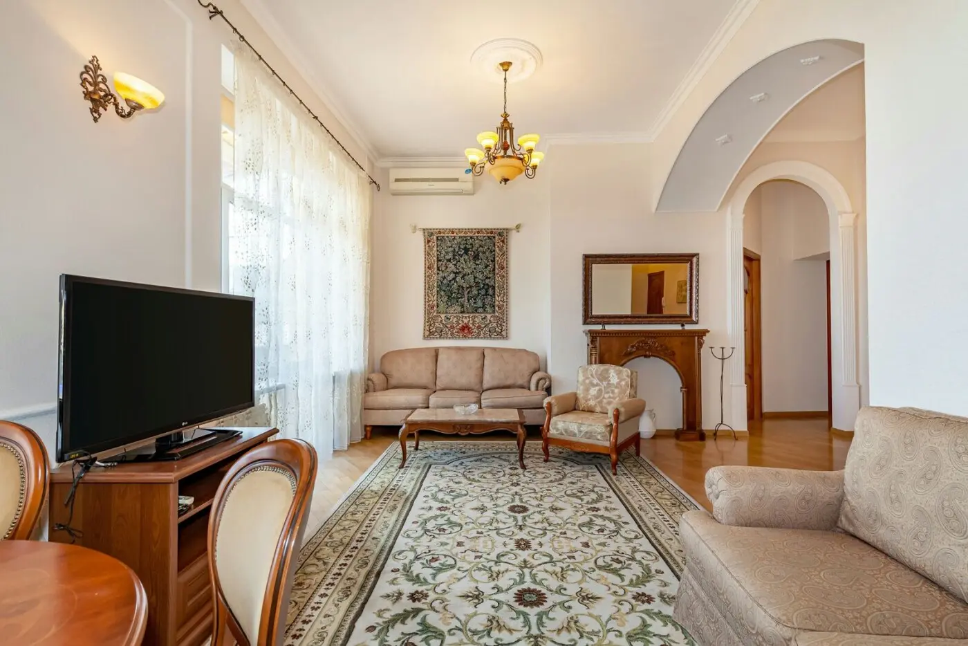Фото Зняти 3 кімнатну квартиру, Мала Житомирська вул. 14 Київ в довгострокову оренду, ціна: 55000 грн, код 2101