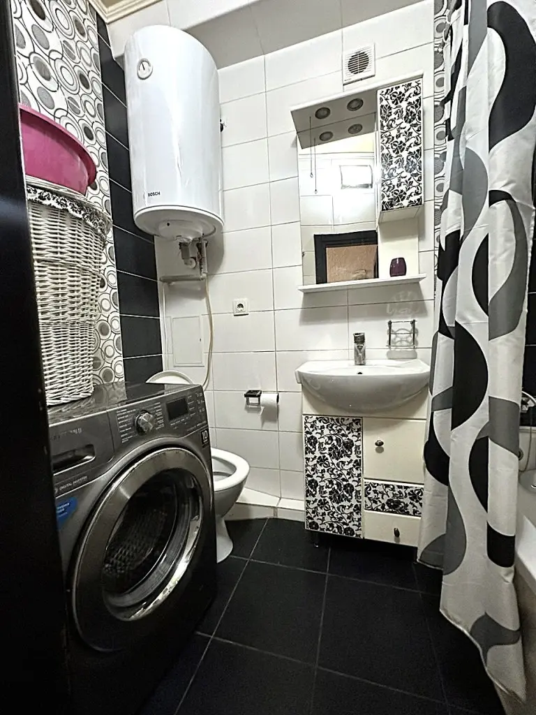 Фото Зняти 2 кімнатну квартиру, Маршала Малиновського вул. 61/2 Одеса в довгострокову оренду, ціна: 12000 UAH, код 2104