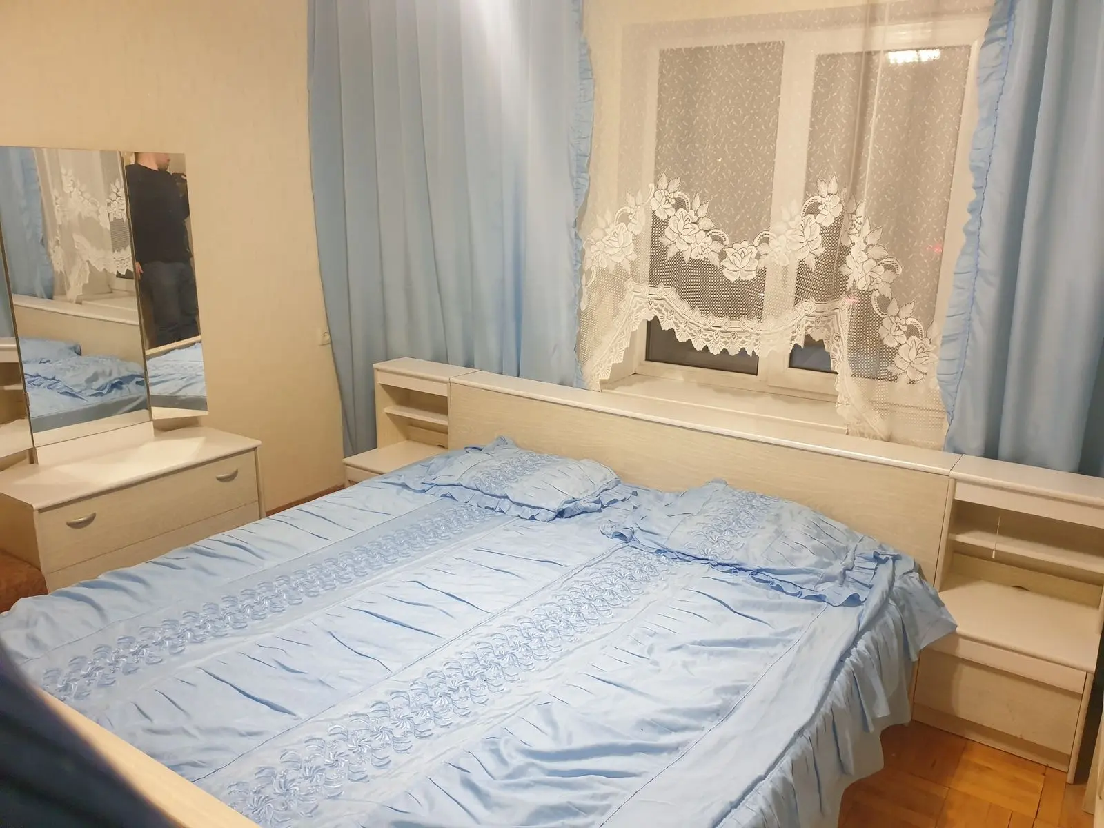 Фото Зняти 3 кімнатну квартиру, Дніпровська набережна  Київ в довгострокову оренду, ціна: 22000 UAH, код 2123