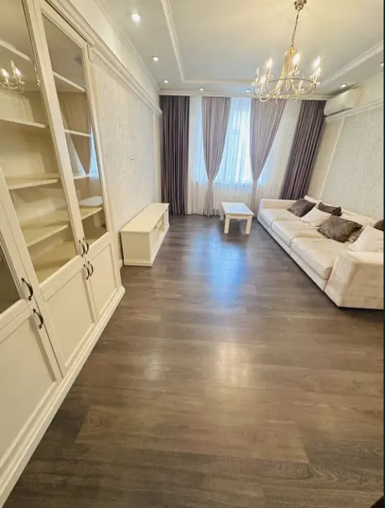 Фото Selling a 3-room apartment, 102 sq.m., Armiiska Street  Odesa, price: 175000 $, code 2137
