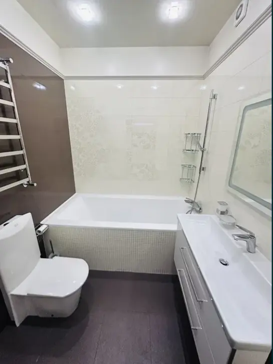 Фото Selling a 3-room apartment, 102 sq.m., Armiiska Street  Odesa, price: 175000 $, code 2137