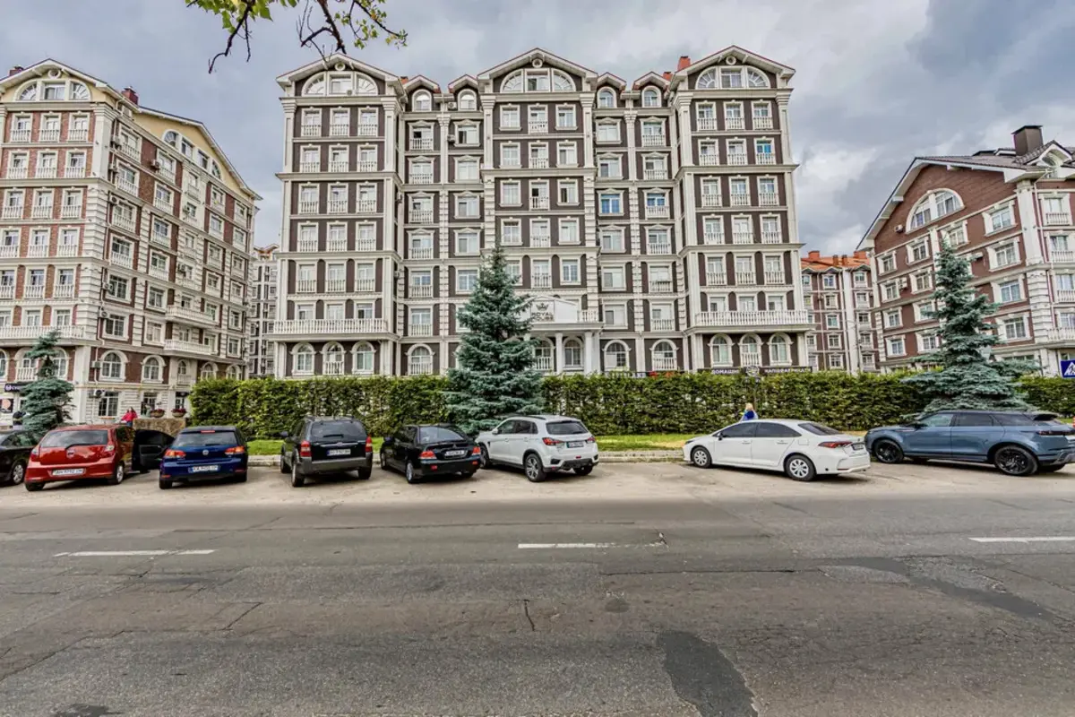 Фото Selling a 2-room apartment, 48 sq.m., Dmytra Lutsenka Street (Yuriia Smolycha Street)  Kyiv, price: 110000 €, code 2145