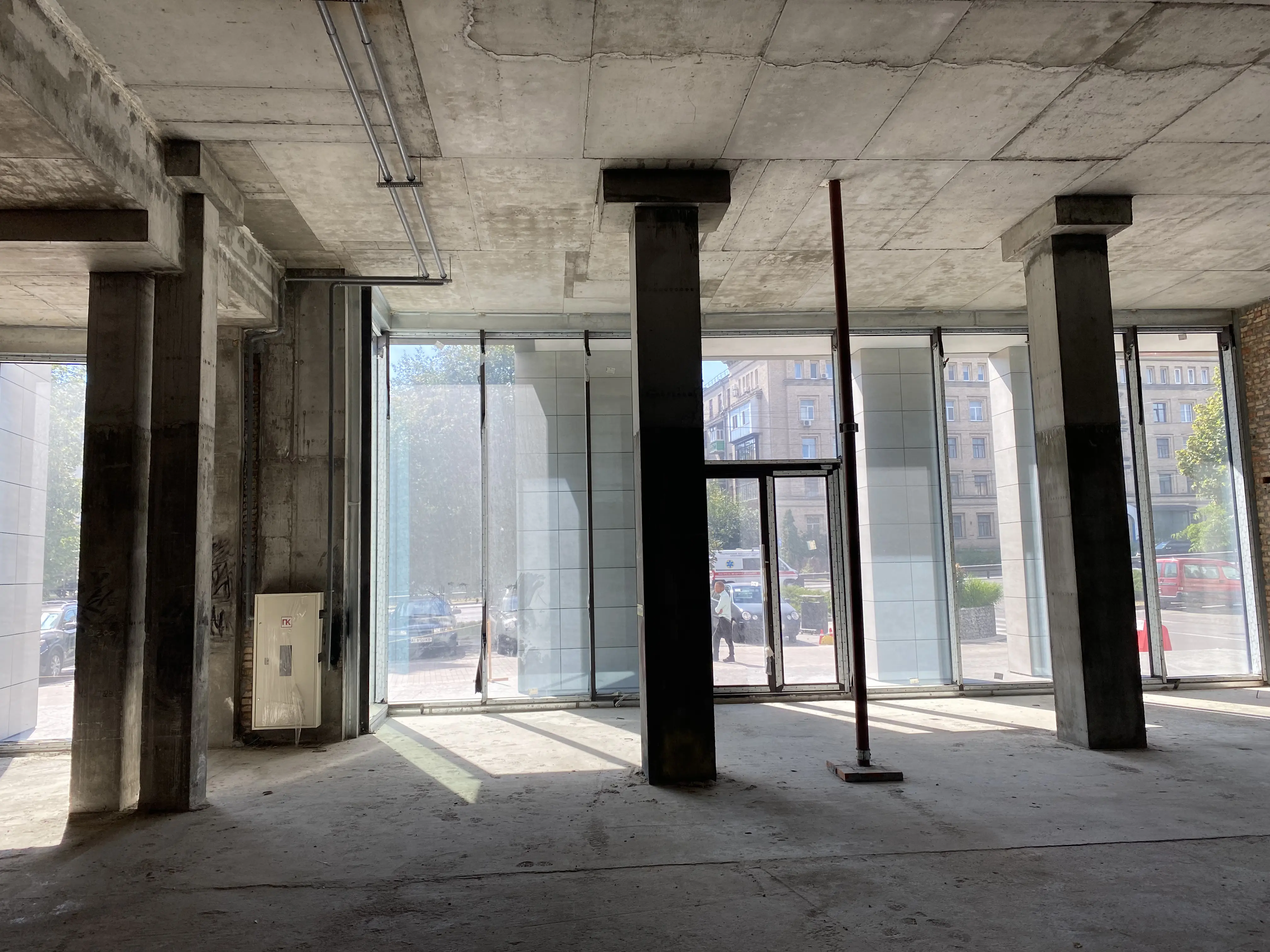 Фото Rent a retail space, Beresteiska Avenue (Peremohy Avenue) 42 Kyiv for long-term rent, price: 10600 $, code 2040