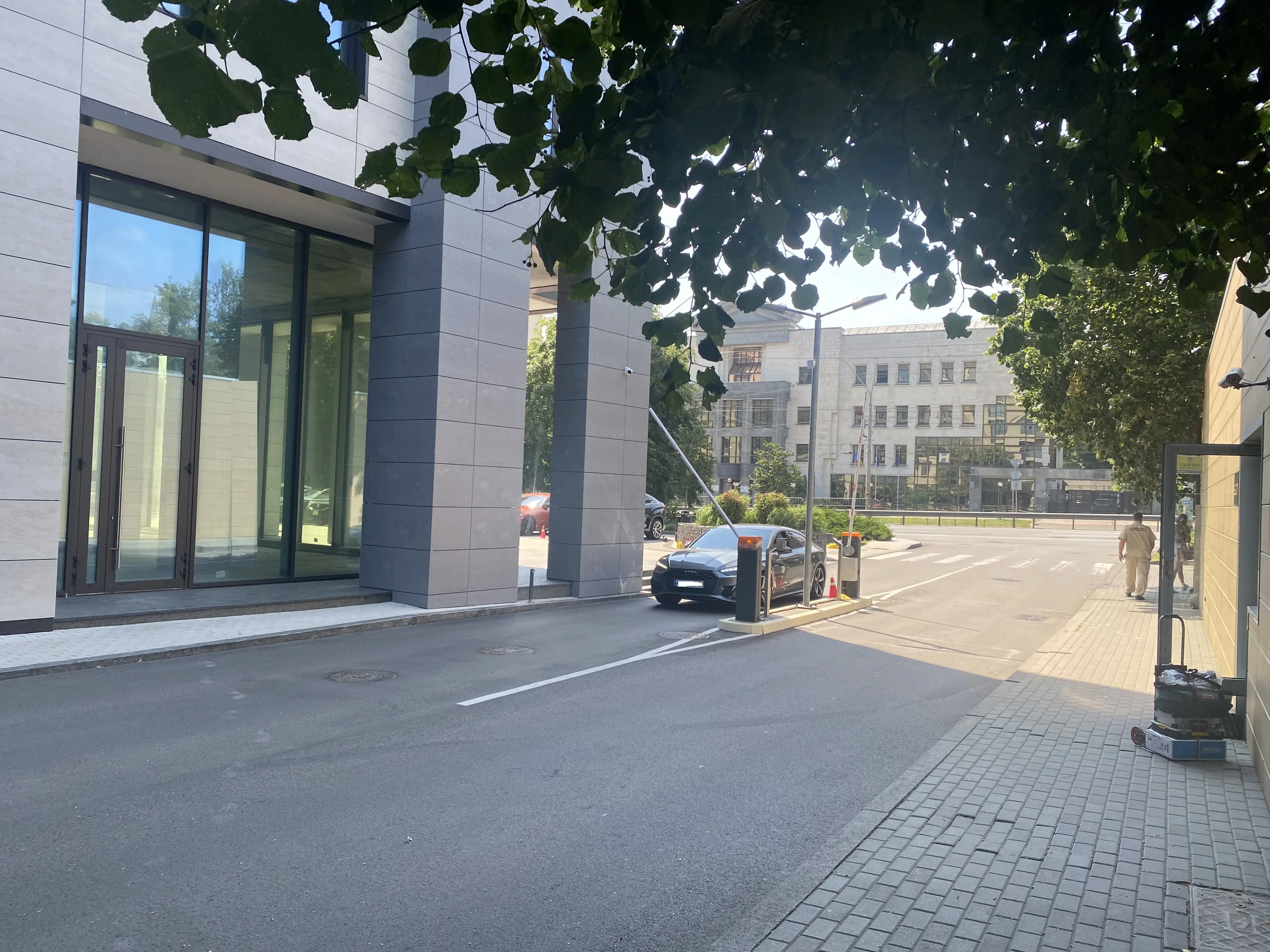 Фото Rent a retail space, Beresteiska Avenue (Peremohy Avenue) 42 Kyiv for long-term rent, price: 10600 $, code 2040