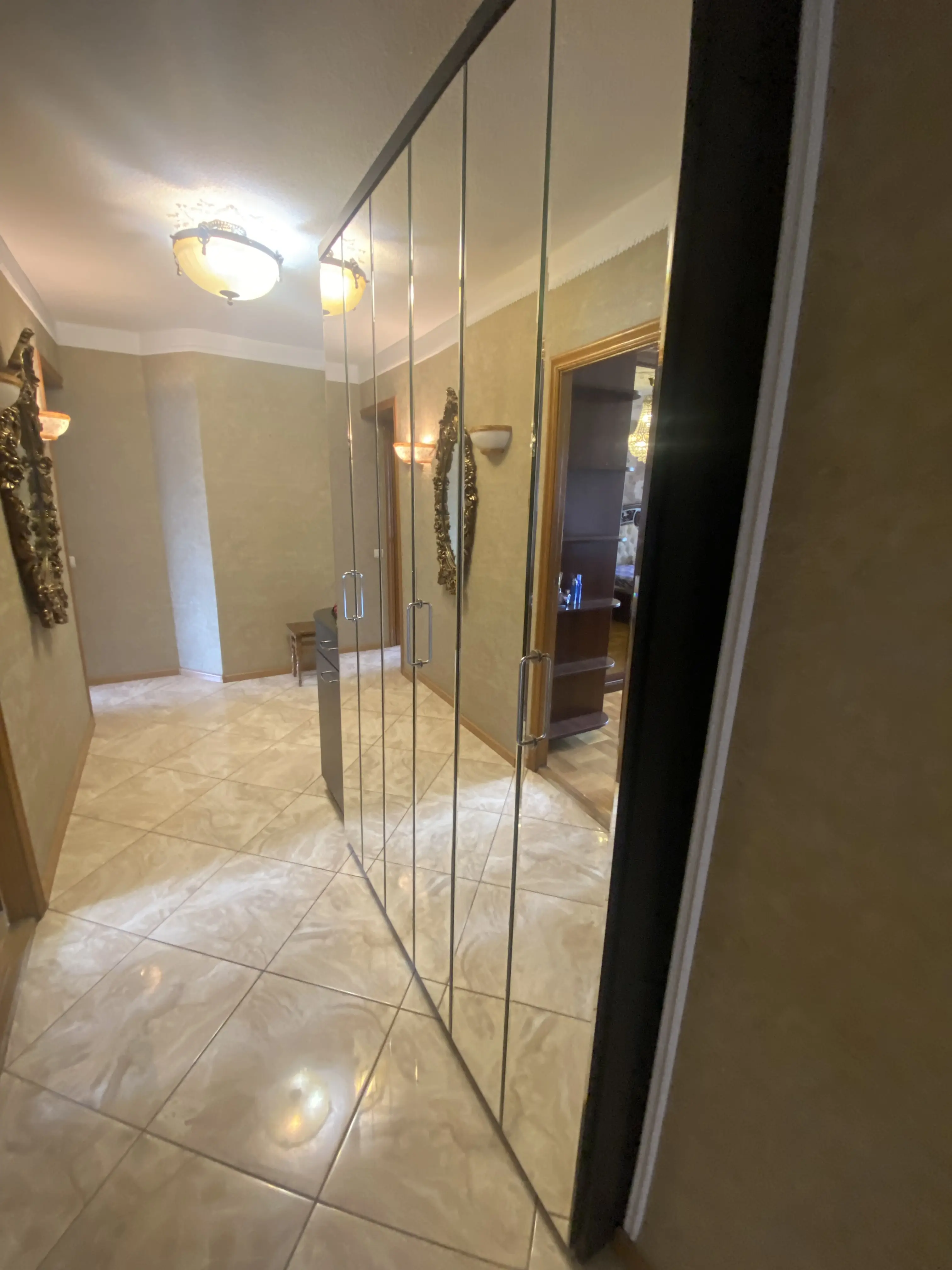 Фото Продаю 3 кімнатну квартиру, 125 кв. м, Новаторів вул. 9 Київ, ціна: 150000 $, код 2163