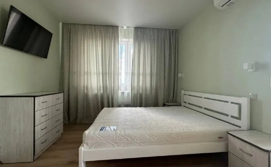 Фото Зняти 2 кімнатну квартиру, Краківська вул. 27 Київ в довгострокову оренду, ціна: 21000 грн, код 2177