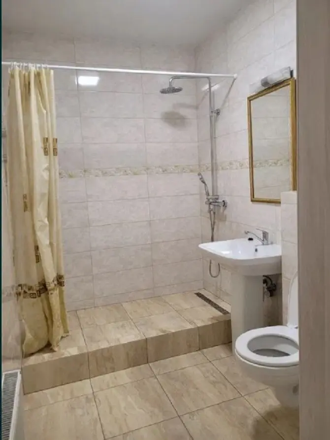 Фото Зняти 2 кімнатну квартиру, Краківська вул. 27 Київ в довгострокову оренду, ціна: 21000 грн, код 2177
