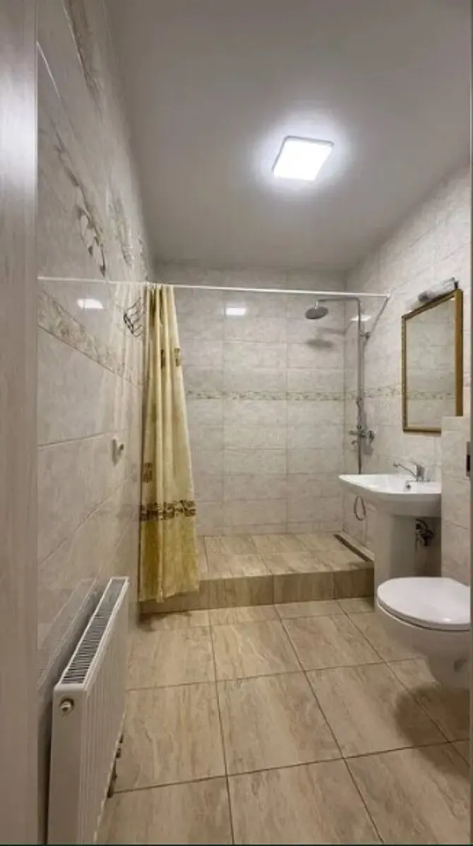 Фото Зняти 2 кімнатну квартиру, Краківська вул. 27 Київ в довгострокову оренду, ціна: 21000 грн, код 2177