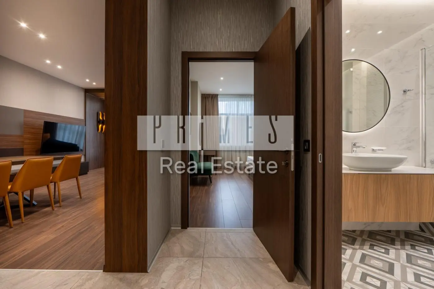 Фото Продаю 4-комнатную квартиру, 125 кв. м, Андрія Верхогляда ул. (Михаила Драгомирова)  Киев, цена: 450000 $, код 2178