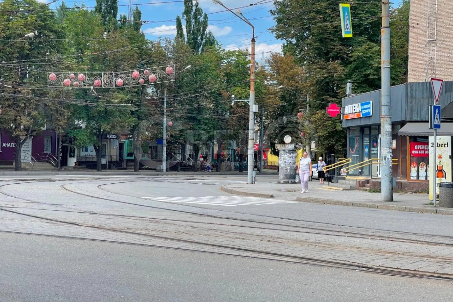 Фото Rent a retail space, Panasa Myrnoho Street  Kryvyi Rih for long-term rent, price: 25000 $, code 2200