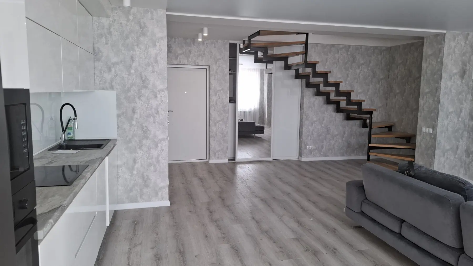 Фото Продаю 3-комнатную квартиру, 88 кв. м, Гвардейцев-Широнинцев ул. 72а Харьков, цена: 75000 $, код 2212