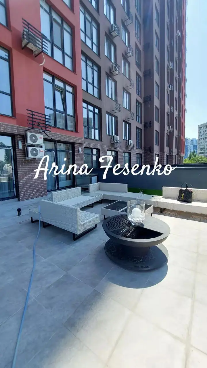 Фото Selling a 2-room apartment, 182 sq.m., Akademika Filatova Street 1 Odesa, price: 130000 $, code 2235