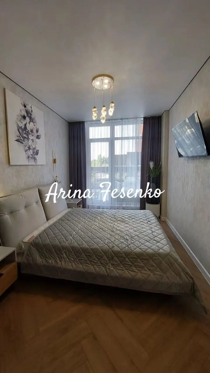 Фото Selling a 2-room apartment, 182 sq.m., Akademika Filatova Street 1 Odesa, price: 130000 $, code 2235