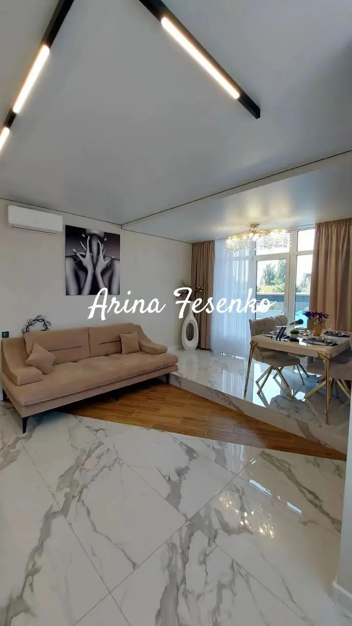 Фото Selling a 2-room apartment, 182 sq.m., Akademika Filatova Street 1 Odesa, price: 130000 $, code 2235