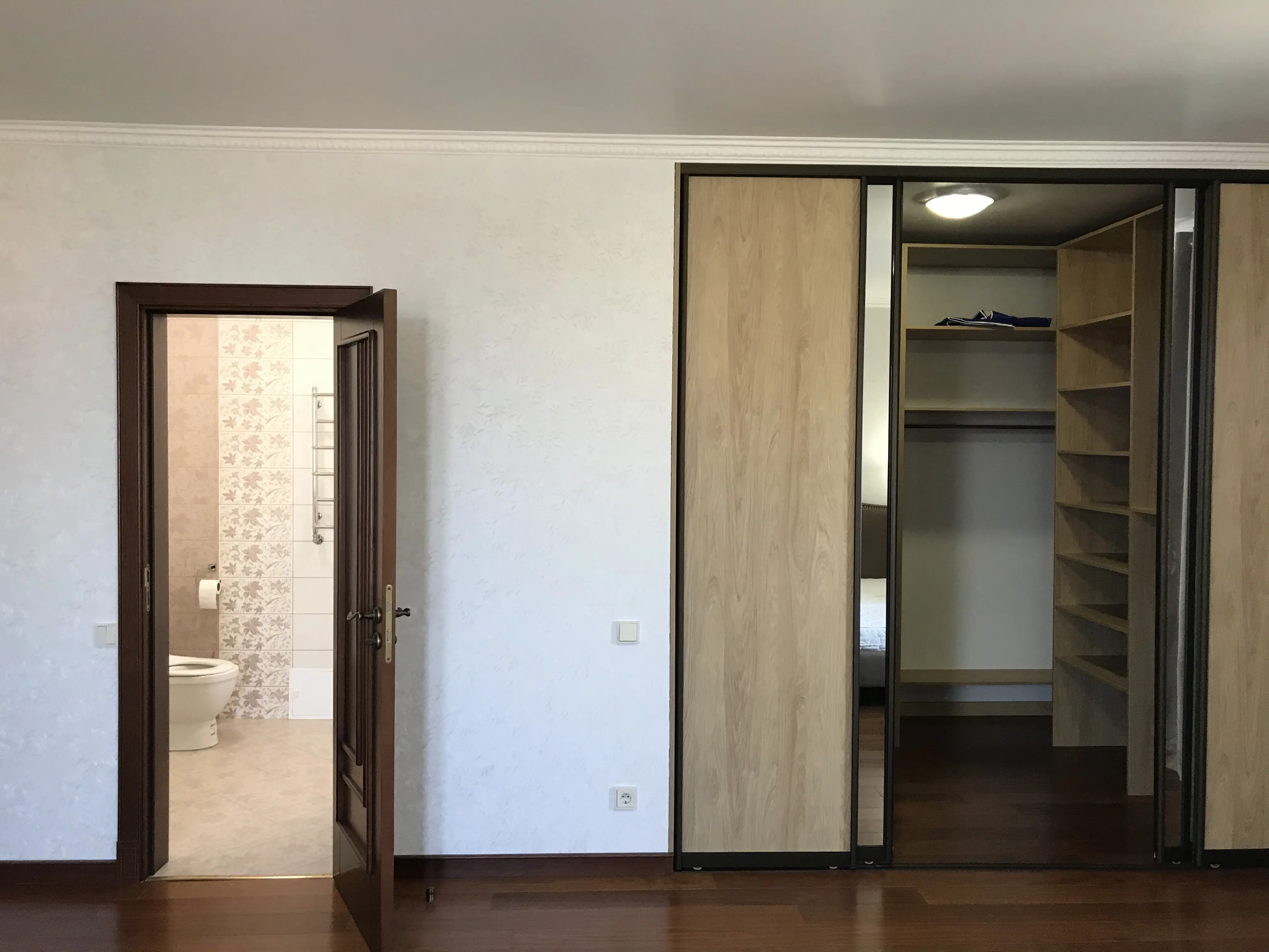 Фото Продаю дом, 723 кв. м, Приветная ул.  Киев, цена: 750000 $, код 43