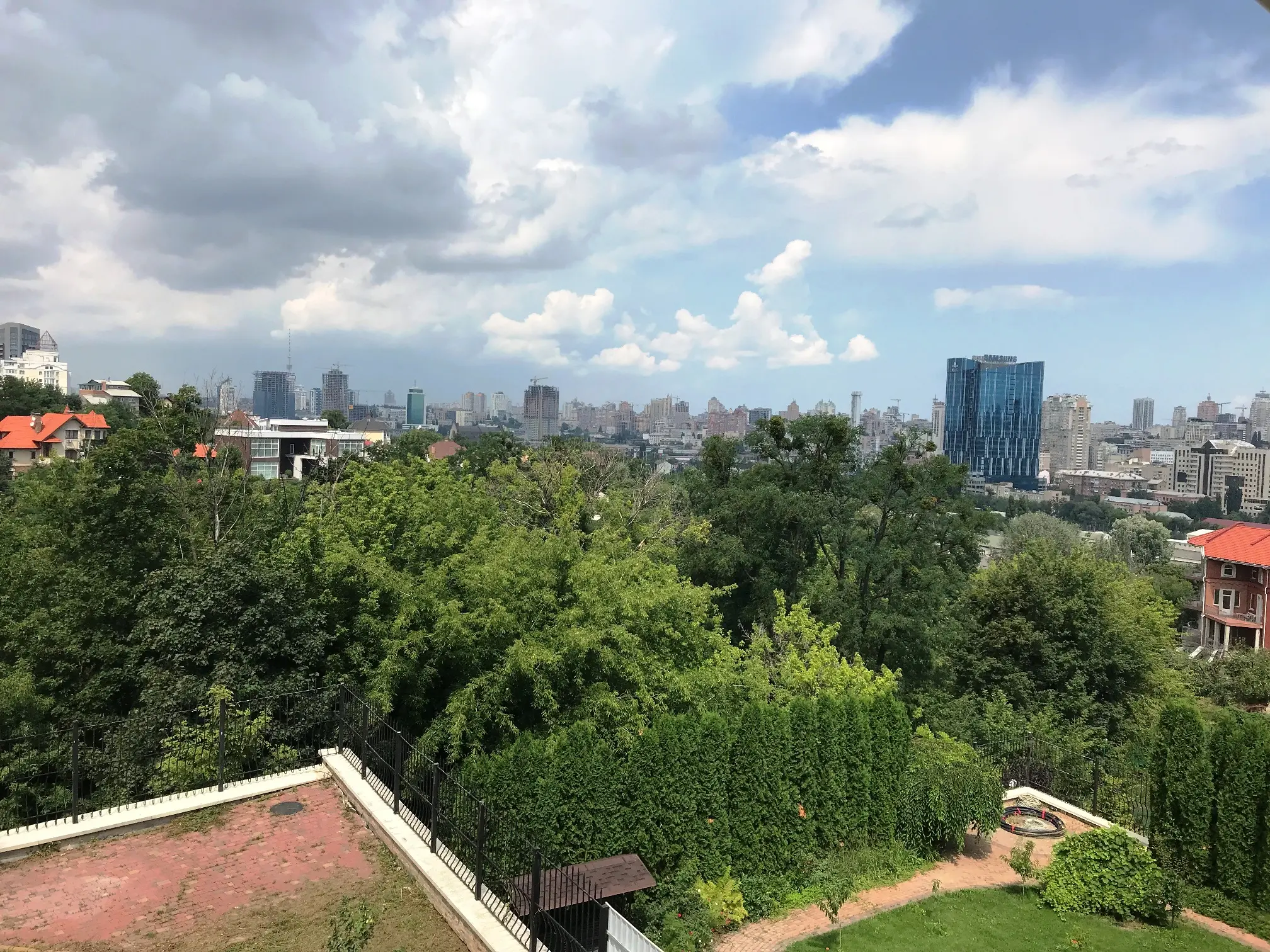Фото Продаю дом, 723 кв. м, Приветная ул.  Киев, цена: 750000 $, код 43
