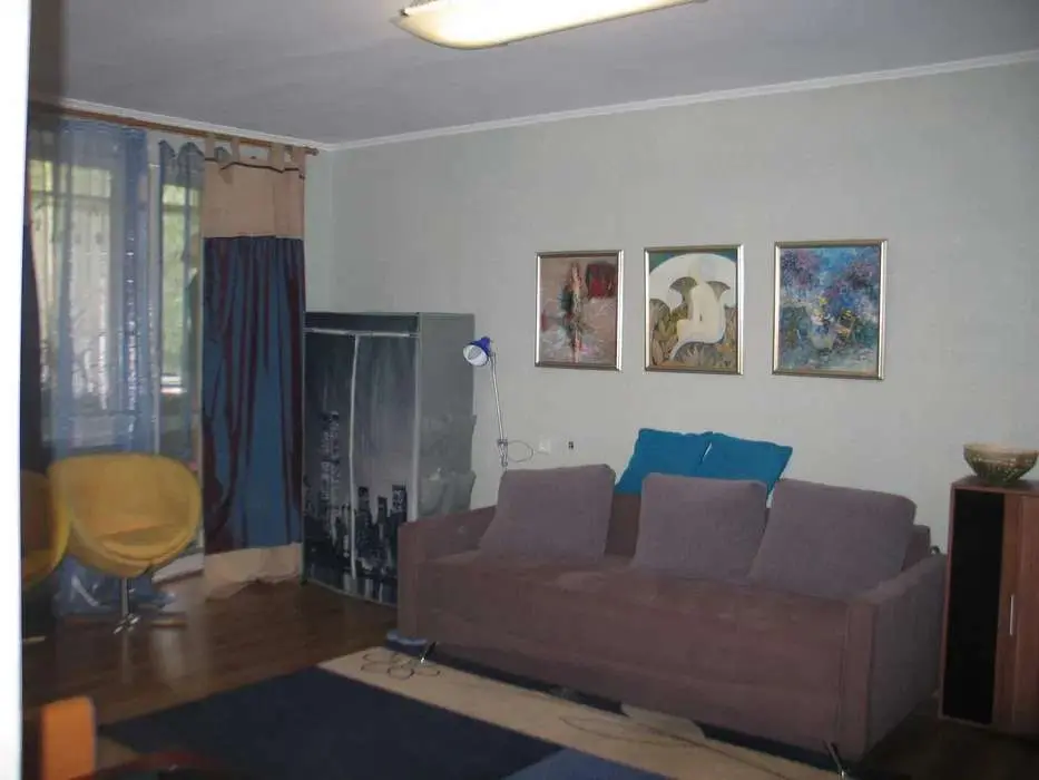 Фото Продаю 3-комнатную квартиру, 53 кв. м, Чешская ул. 3 Киев, цена: 100000 $, код 1137