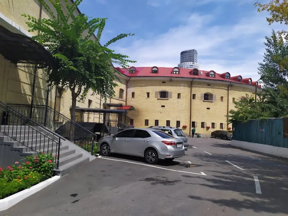 Фото Арендовать офис, Рыбальская ул.  Киев в долгосрочную аренду, цена: 500 UAH, код 2257