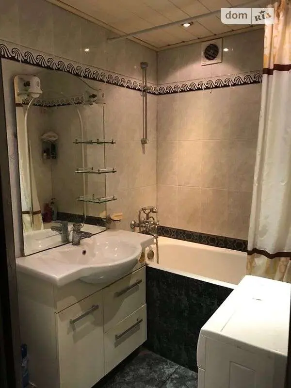 Фото Selling a 2-room apartment, 45 sq.m., Velyka Vasylkivska Street (Chervonoarmiiska Street;Krasnoarmeyskaya Street) 102 Kyiv, price: 102000 $, code 2258