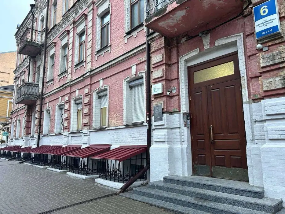 Фото Rent a retail space, Volodymyrska Street 8 Kyiv for long-term rent, price: 10 $, code 2260