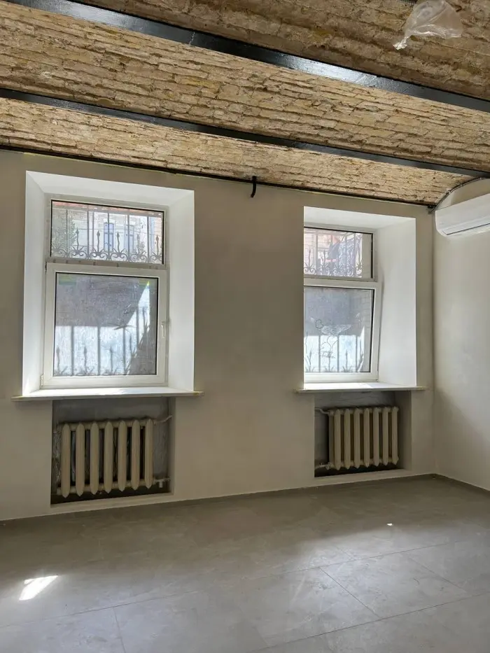 Фото Rent a retail space, Volodymyrska Street 8 Kyiv for long-term rent, price: 10 $, code 2260