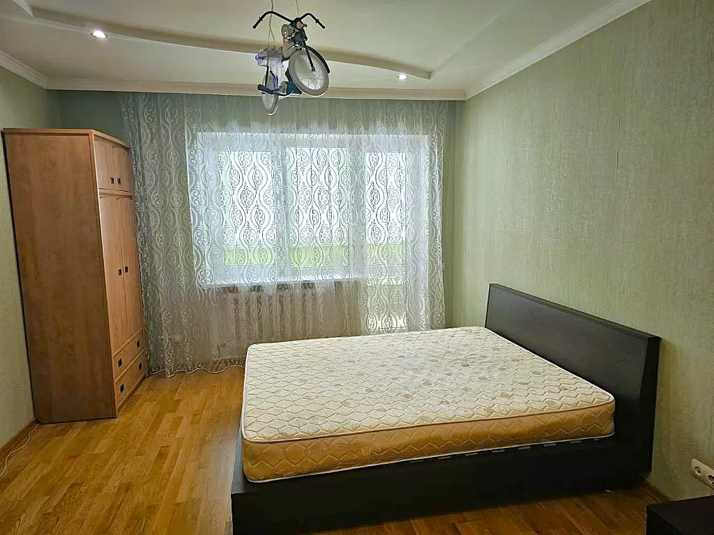 Фото Зняти 2 кімнатну квартиру, Армійська вул. 23 Одеса в довгострокову оренду, ціна: 17000 UAH, код 2303
