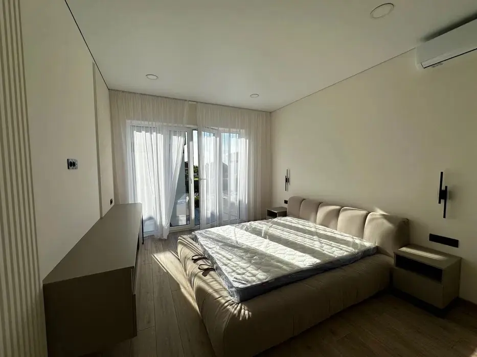 Фото Продаю дом, 130 кв. м, Центральная ул.  Киев, цена: 185000 $, код 2328