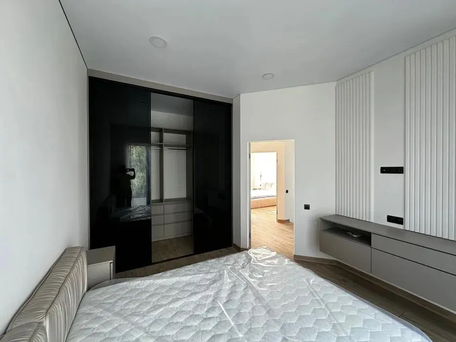 Фото Продаю дом, 130 кв. м, Центральная ул.  Киев, цена: 185000 $, код 2328