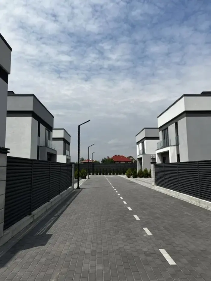 Фото Продаю дом, 130 кв. м, Центральная ул.  Киев, цена: 185000 $, код 2328
