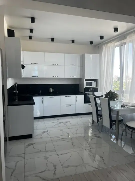 Фото Продаю 3 кімнатну квартиру, 86 кв. м, Толбухіна вул.  Одеса, ціна: 95000 $, код 2337
