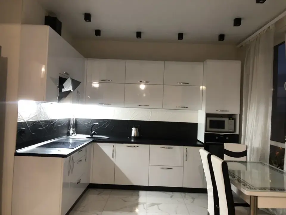 Фото Продаю 3 кімнатну квартиру, 86 кв. м, Толбухіна вул.  Одеса, ціна: 95000 $, код 2337