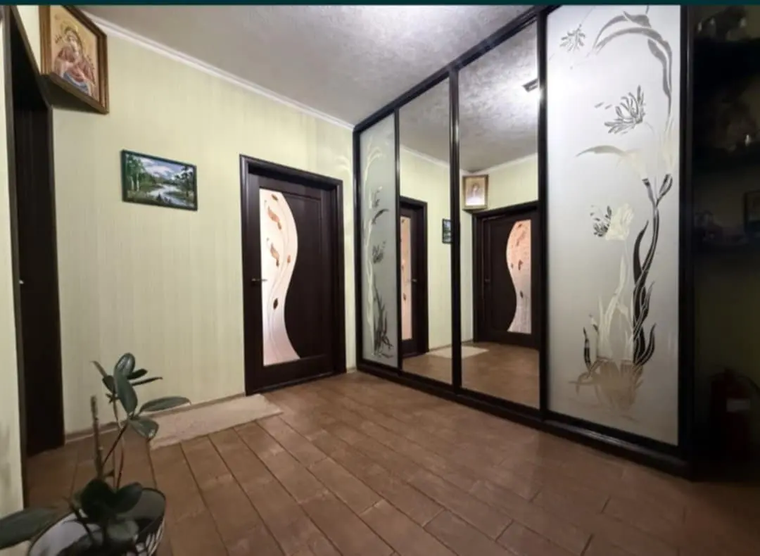 Фото Продаю 1-комнатную квартиру, 46 кв. м, Привокзальная ул.  Борисполь, цена: 46000 $, код 2350