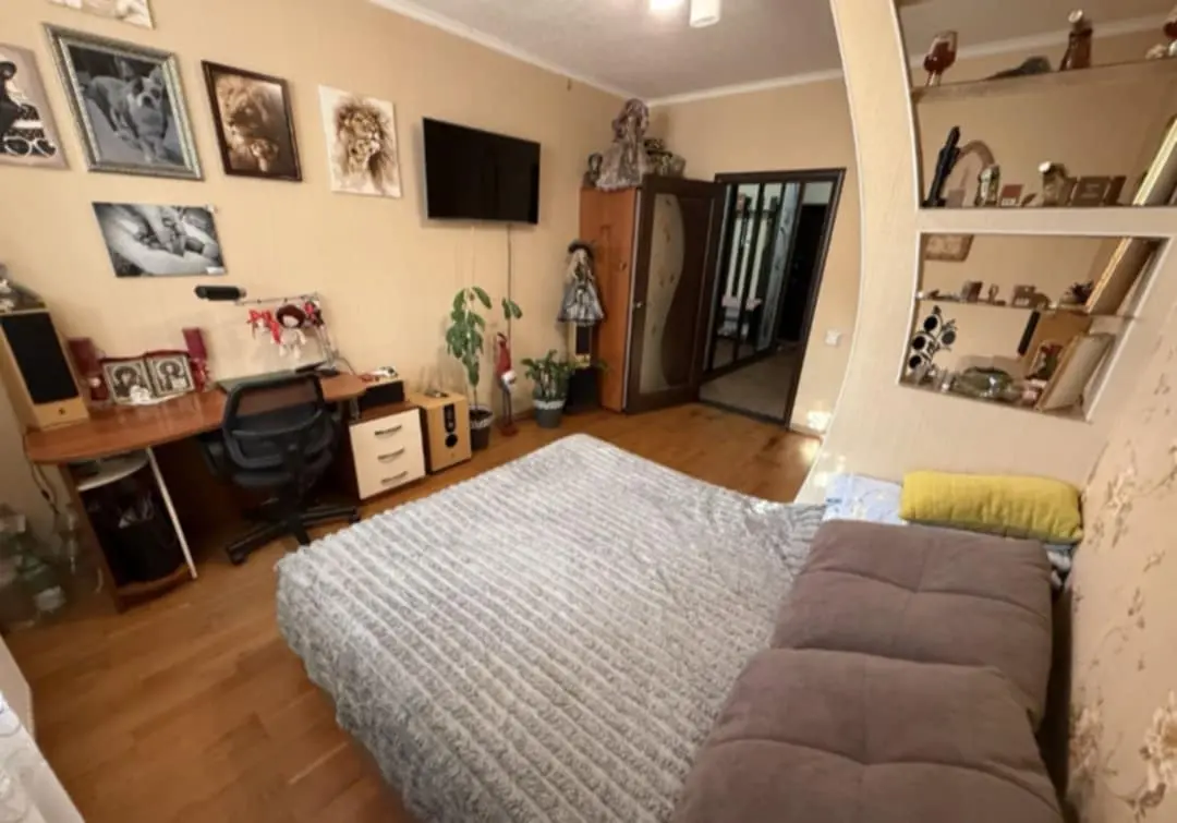 Фото Продаю 1-комнатную квартиру, 46 кв. м, Привокзальная ул.  Борисполь, цена: 46000 $, код 2350