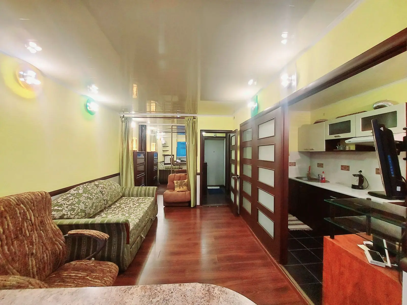 Фото Продаю 1 кімнатну квартиру, 32 кв. м, Ломаківська вул. (Мічуріна) 2 Київ, ціна: 56000 $, код 1339