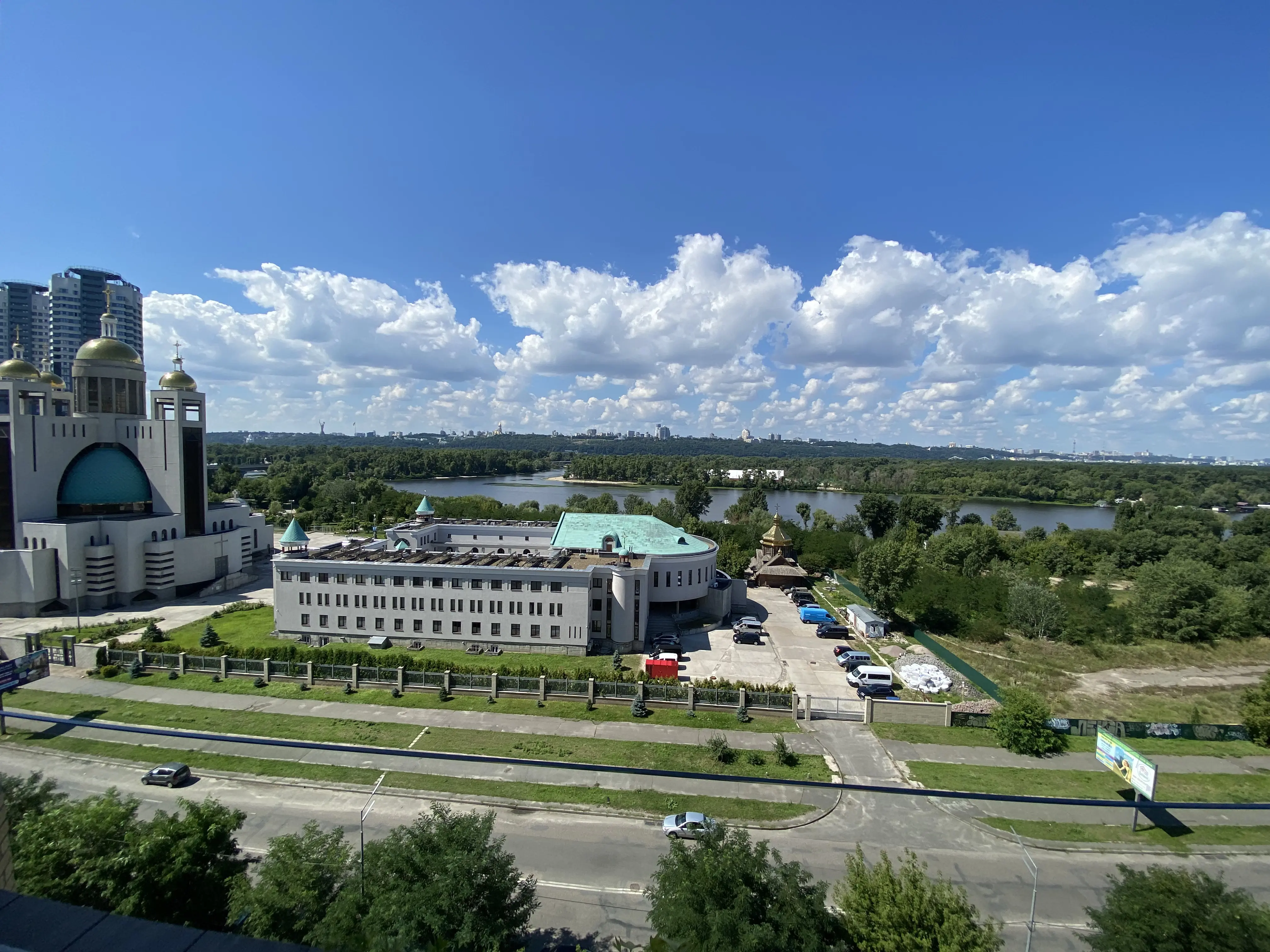 Фото Продаю 4 кімнатну квартиру, 222 кв. м, Микільсько-Слобідська вул. 4д Київ, ціна: 450000 $, код 2352