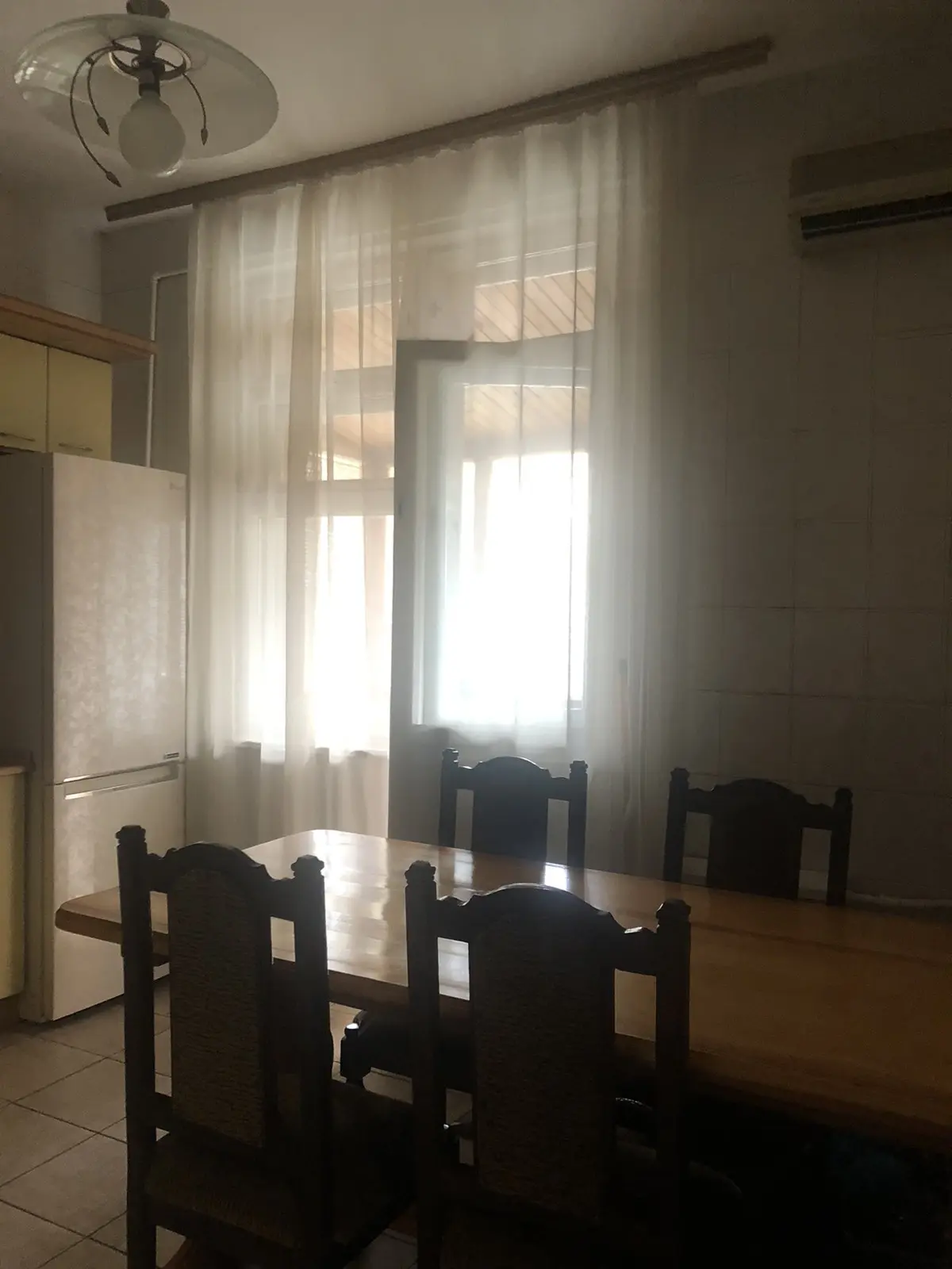 Фото Зняти 3 кімнатну квартиру, Уманська вул. 45/11 Київ в довгострокову оренду, ціна: 20000 UAH, код 2364
