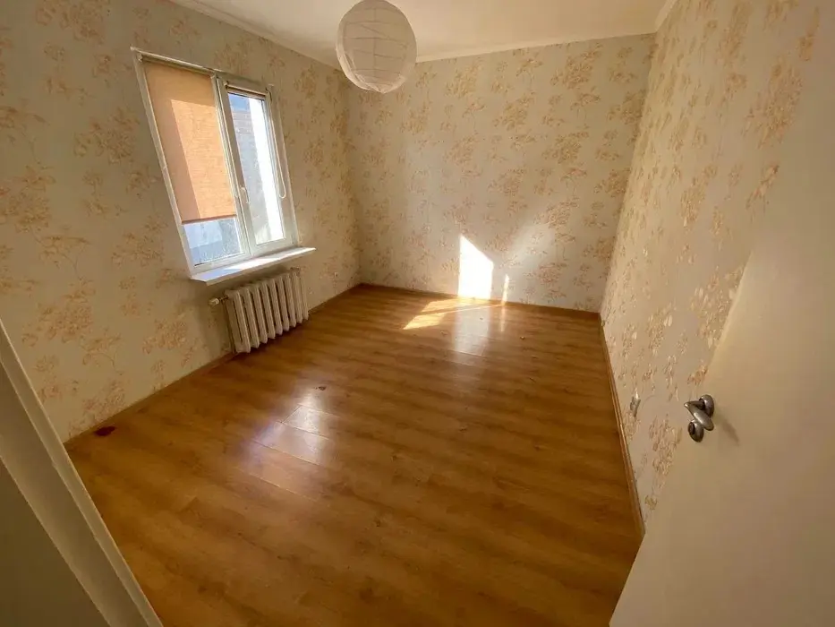 Фото Продаю 2-комнатную квартиру, 73 кв. м, Драгоманова ул. 1б Киев, цена: 85000 $, код 2371