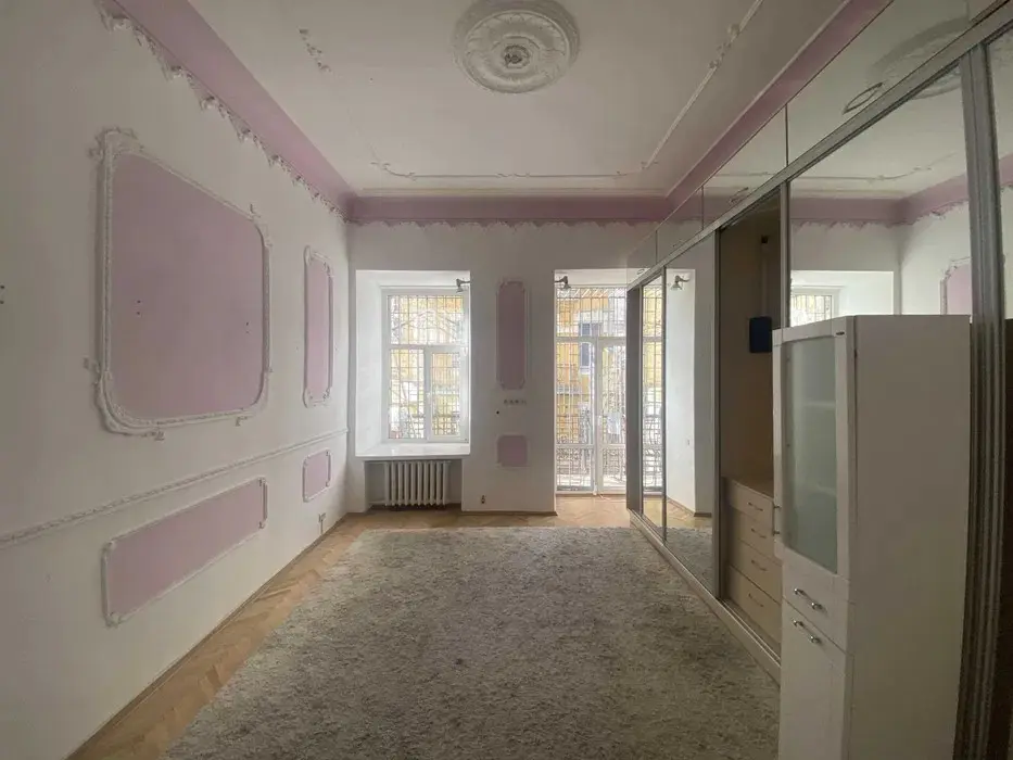 Фото Продаю 2 кімнатну квартиру, 70 кв. м, Антоновича вул. (Горького) 24 Київ, ціна: 155000 $, код 2372