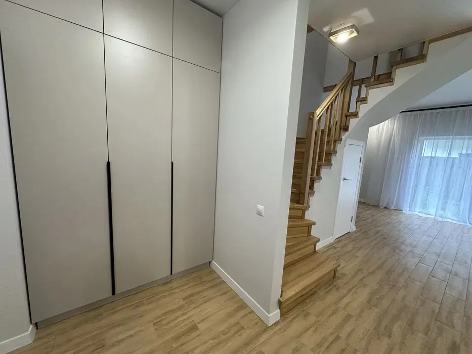 Фото Selling a house, 100 sq.m., Tsentralna street  Kyiv, price: 105000 $, code 2375